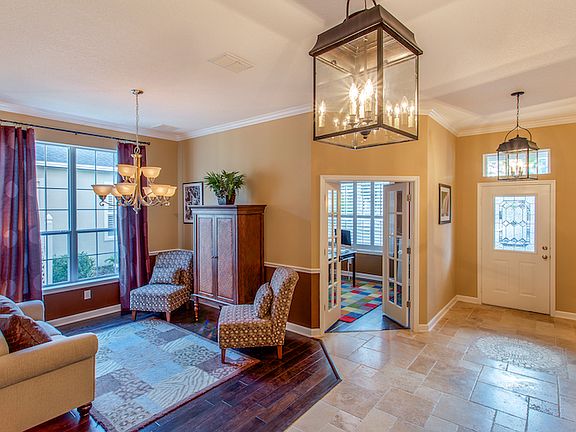 Dinning/Sitting Area