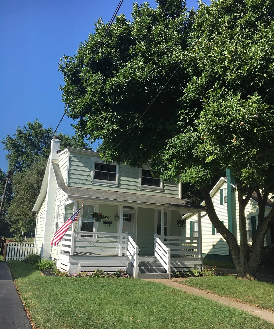 551 Canal St photo 1