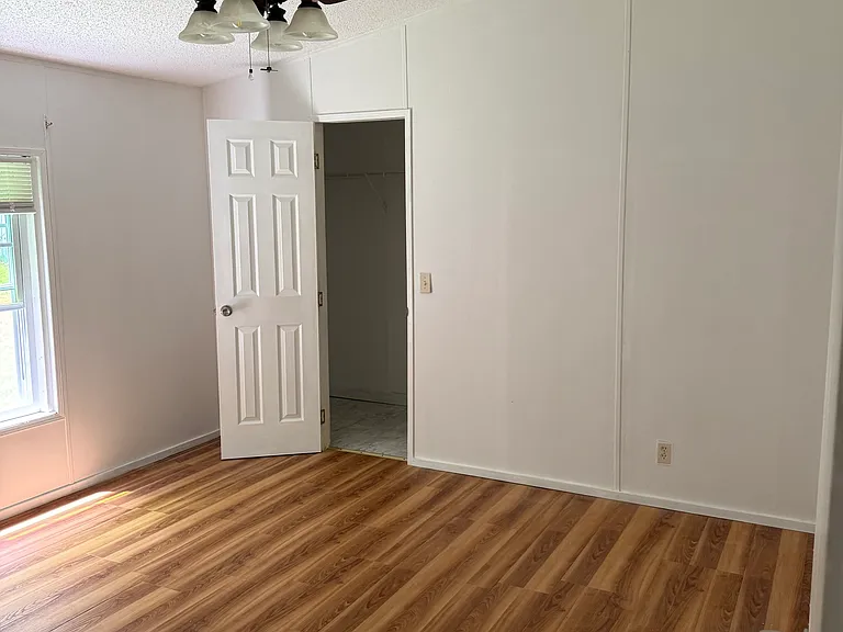 248 Twin Mountain Lake Cir — Photo 12