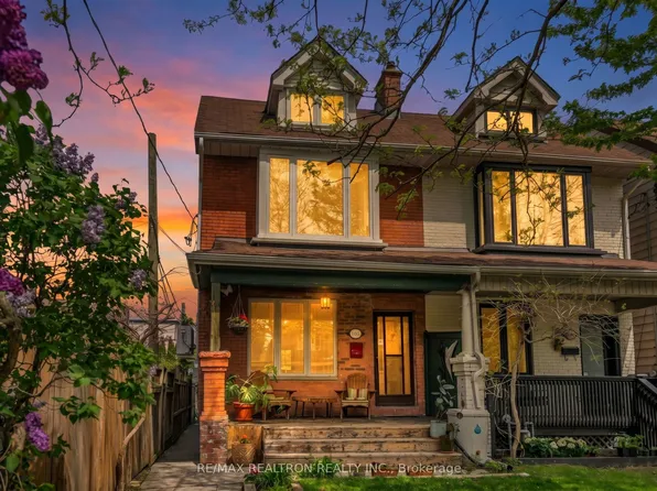105 Dewhurst Blvd, Toronto, ON M4J 3J5