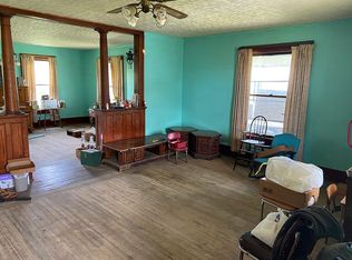 957 E Madison St, Gibsonburg, OH 43431