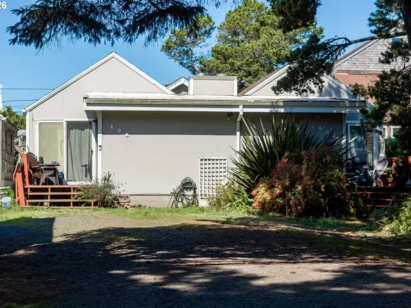 138 E Jefferson St, Cannon Beach, OR 97110