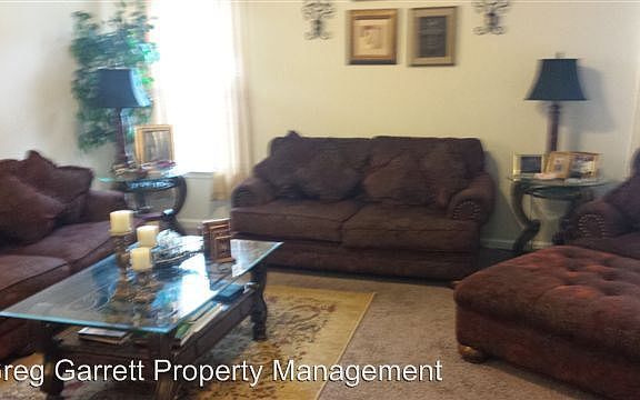 4th image of 631 Leonard Ln