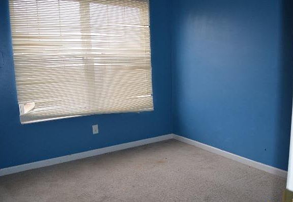 4th image of 4924 Magellan Ave