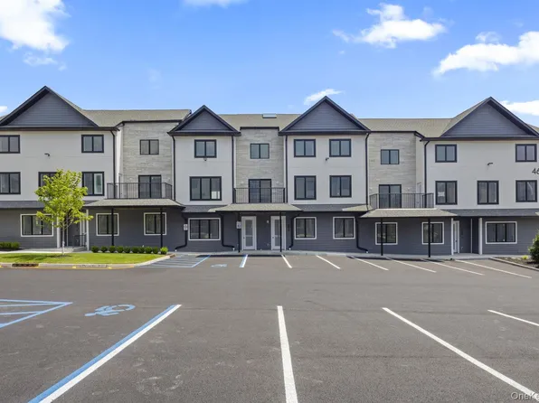 466 W Central Avenue #212, Monsey, NY 10977