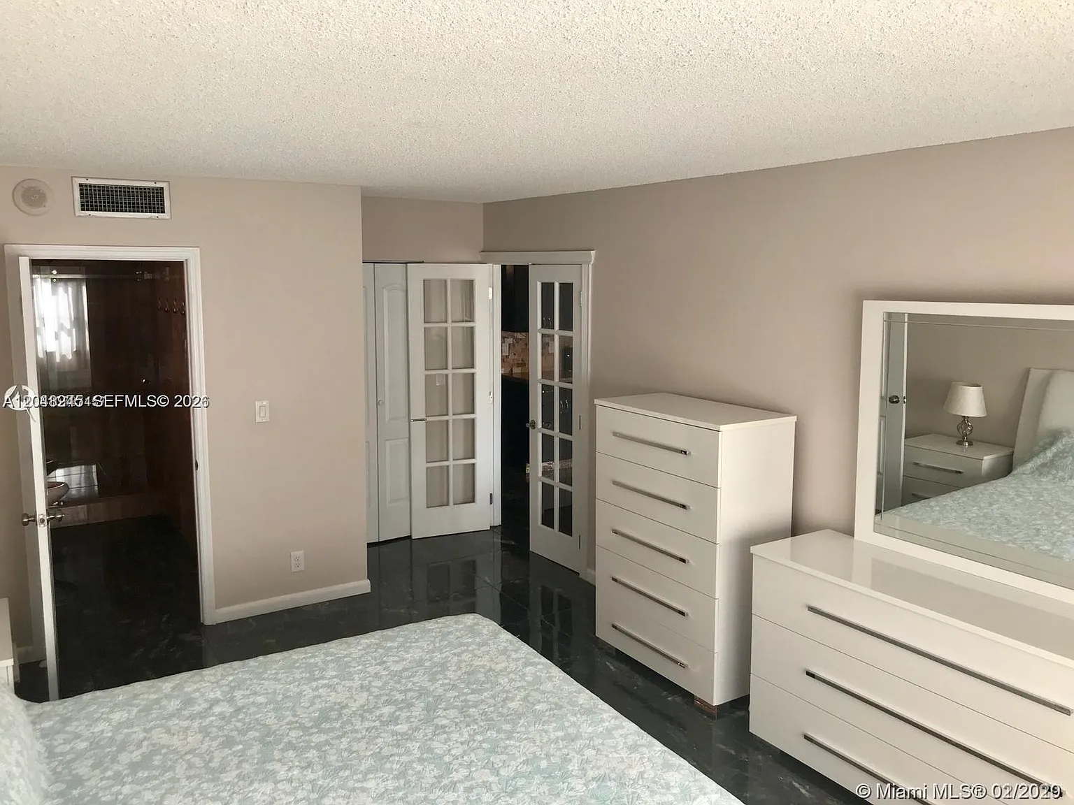Olympus Condo Phase — Photo 4