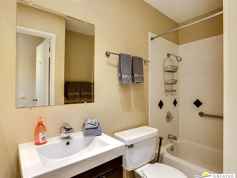 420 N Villa Ct #200 — Photo 13