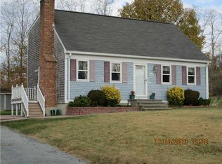 17 Andrews Ct, Bristol, RI 02809