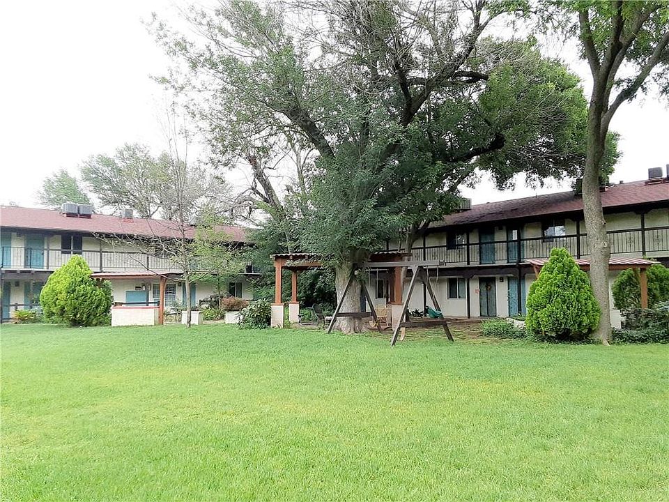 1st image of 711 Eberhart Ln #203