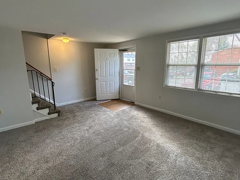 Longview — Photo 166
