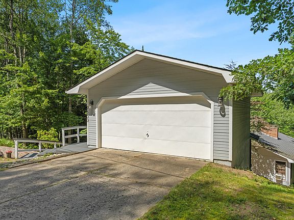 2nd image of 9650 Pere Marquette Dr