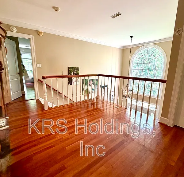 1025 Blackburn Blf — Photo 12