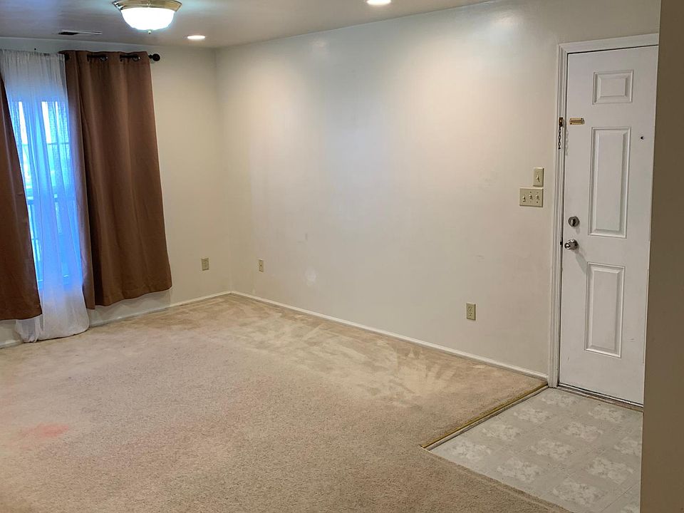 1st image of 756 S 18th St Floor 1