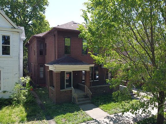 2nd image of 632-634 S Center St