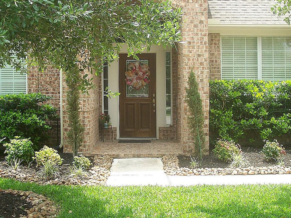 Welcome to 21203 Knollblossom, your new home.