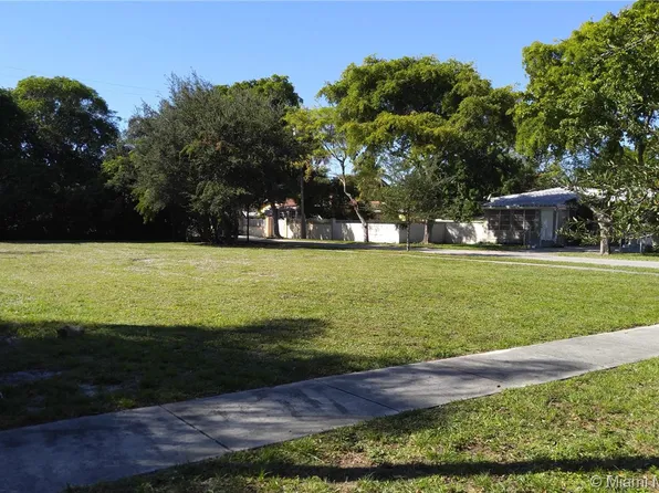 1130 NE 123rd St, North Miami, FL 33161