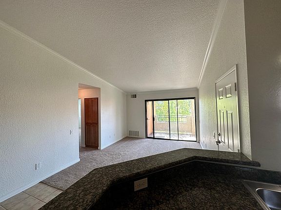 5th image of 78650 Avenue 42 APT 2208