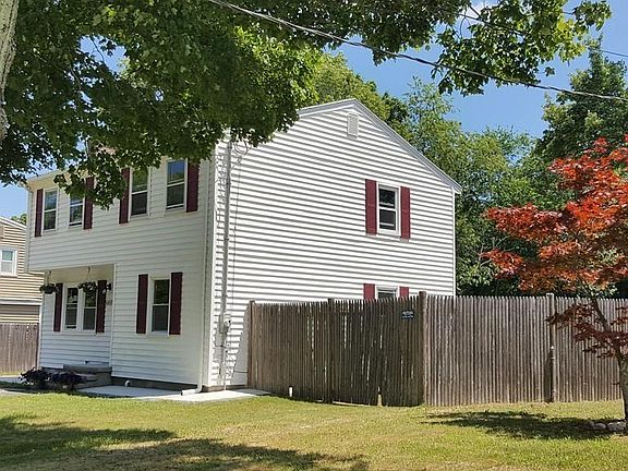 3rd image of 548 Brockton Ave