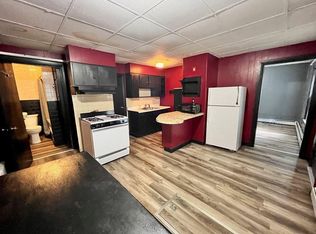 9 Top St APT 1, Clinton, MA 01510