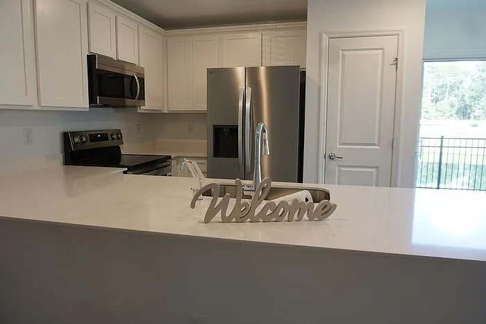 6095 Falcon Gate Ln — Photo 3