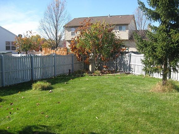 4th image of 4633 Gillenbury Loop W