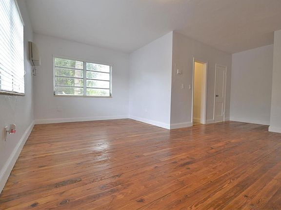 4th image of 7145 Carlyle Ave APT 08