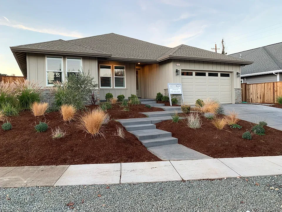 3551 Flintwood Dr