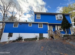 133 Gumtree Ln, Dingmans Ferry, PA 18328