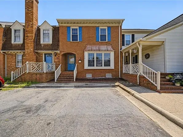 712 Lord Dunmore Dr, Virginia Beach, VA 23464
