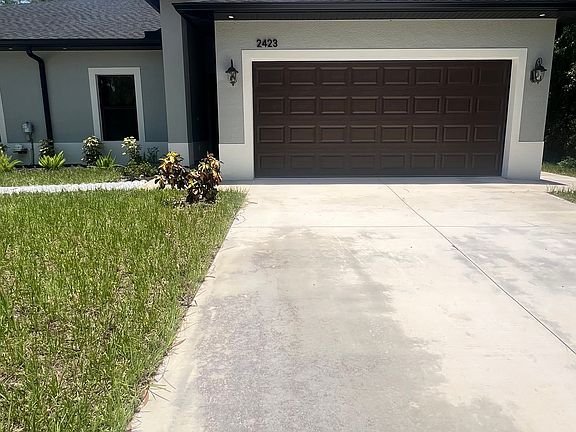 2nd image of 2423-2423 Lantana Ave #1