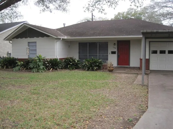 1124 Lawrence St, Rosenberg, TX 77471