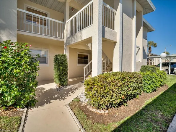 685 Squire CIR #104, NAPLES, FL 34104