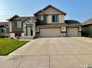 4401 W 93rd St, Sioux Falls, SD 57108