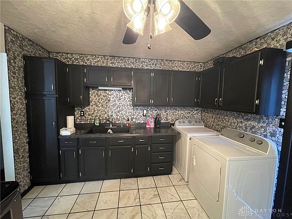 5th image of 4625 Vanguard Ave