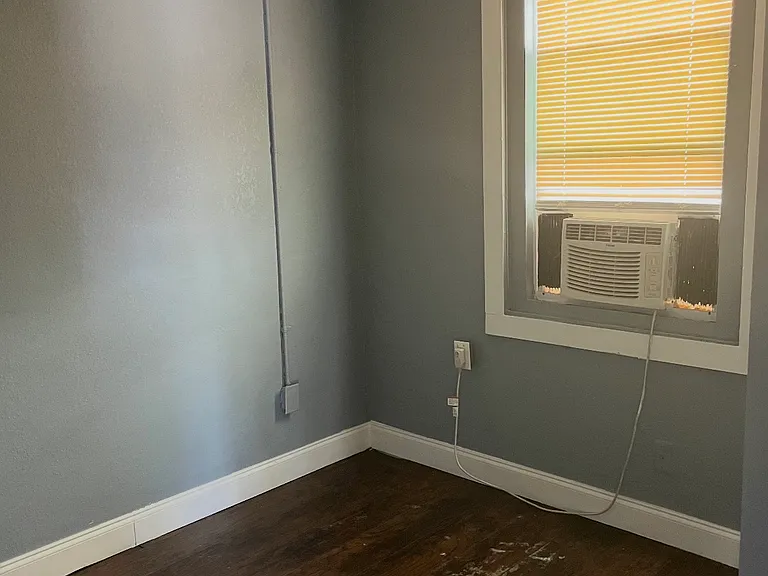 1405 Windle St — Photo 2