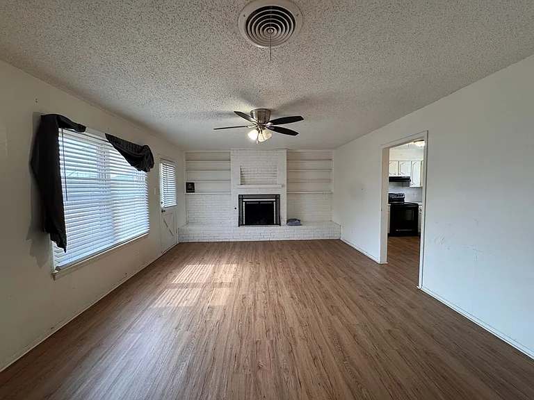 4425 Humble Ave — Photo 3