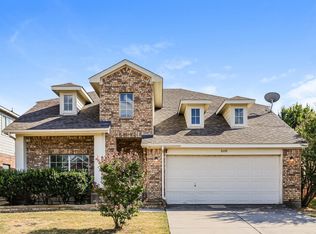 8608 Sagebrush Trl, Aubrey, TX 76227