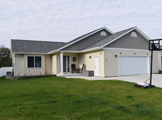 345 Autumn Hills Pl NE, Owatonna, MN 55060