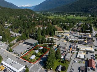 7421 Prospect St, Pemberton, BC V0N2L0