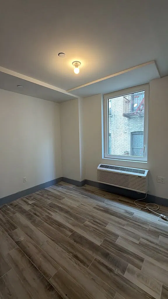 2 bed, $2,785 — Photo 2