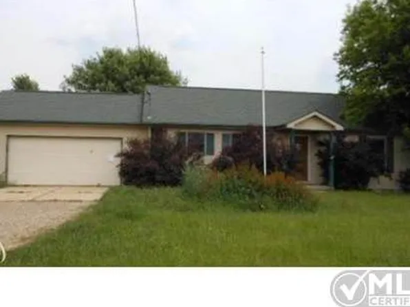 9035 Tucker Rd, Eaton Rapids, MI 48827