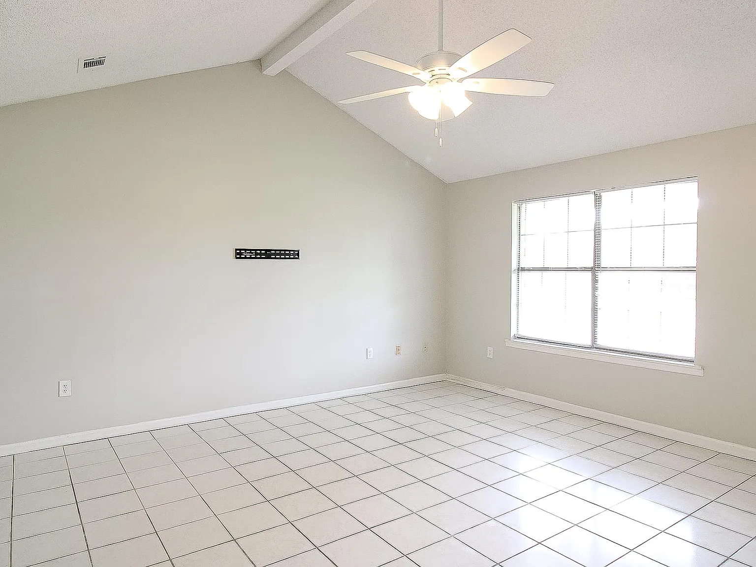 1235 Pineridge Way - 1 — Photo 4
