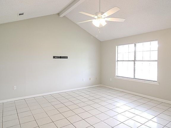 4th image of 1235 Pineridge Way