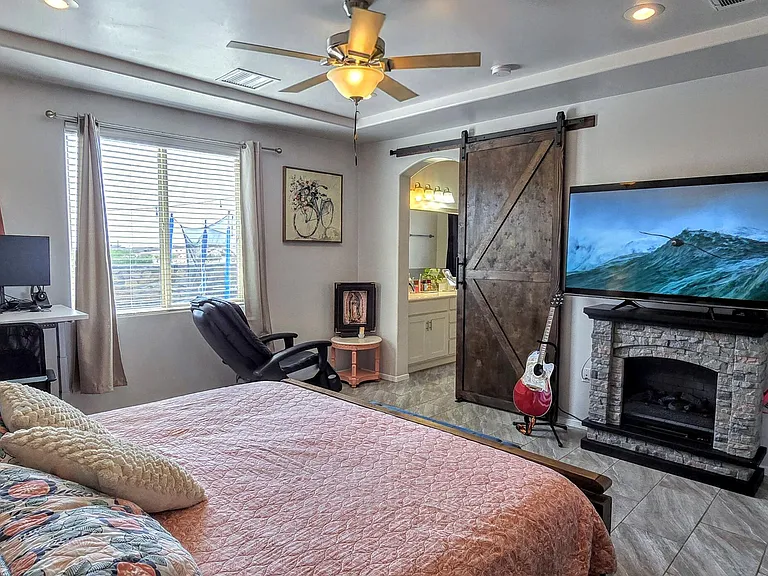 683 Codford Dr — Photo 4