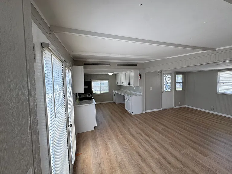 512 51st Avenue Dr W — Photo 10