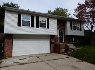 1969 Cramer Ave, Akron, OH 44312