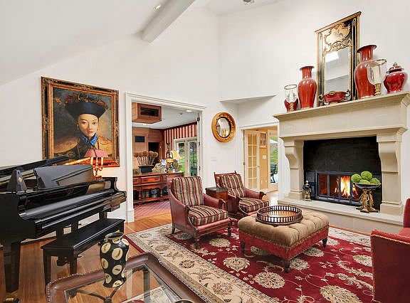 2nd image of 1 Heritage Dr