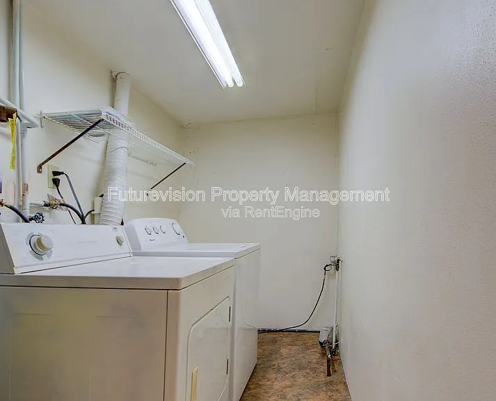 1704 Belleview Ave — Photo 12