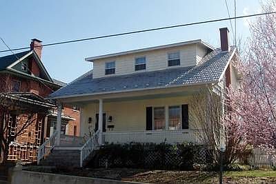 1st image of 201 E Grattan St