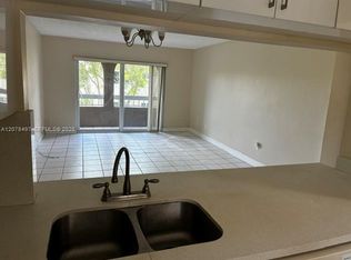 Village Of Kings Creek, Miami, FL 33143